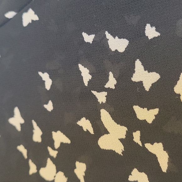 EUC, LC Lauren Conrad Butterfly Blouse, S, Black/white color - Picture 12 of 12